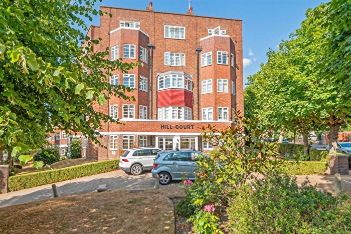 2 Bedroom Apartment For Sale In St. Mark's Hill, Surbiton, KT6