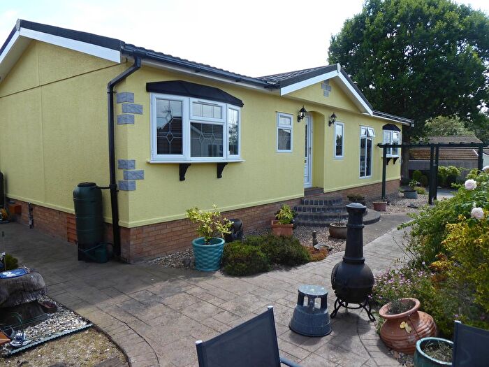 2 Bedroom Mobile/park Home For Sale In Ranksborough Hall, Langham, Oakham, Rutland, LE15
