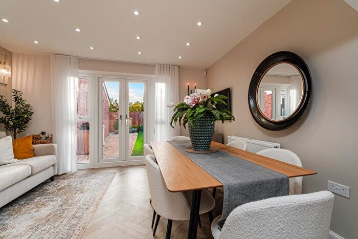 4 Bedroom Terraced House For Sale In Leigh Road, Wimborne, BH21