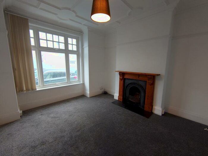 2 Bedroom House To Rent In Peverell, Plymouth *Available With Zero Deposit Guarantee*, PL3