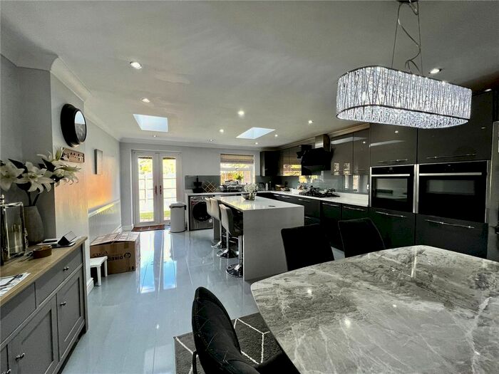 4 Bedroom Detached House To Rent In Thrupp Bridge, Wootton, Northampton, NN4