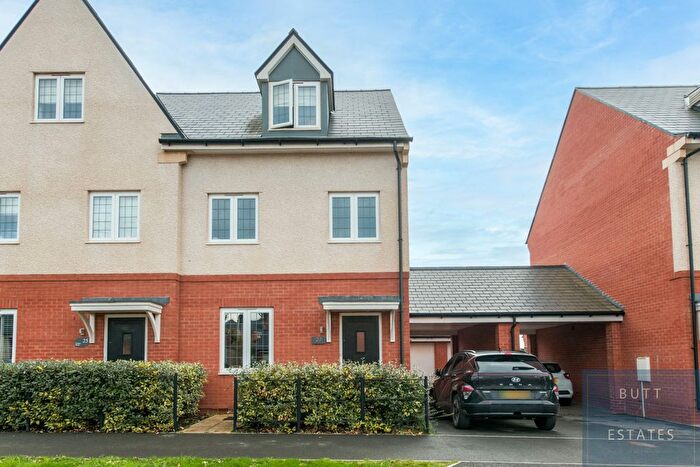 3 Bedroom Semi Detached House For Sale In Coaker Road, Exeter, EX1