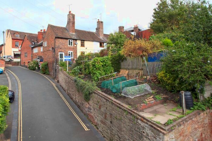 1 Bedroom Cottage For Sale In Railway Street, Bridgnorth, WV16