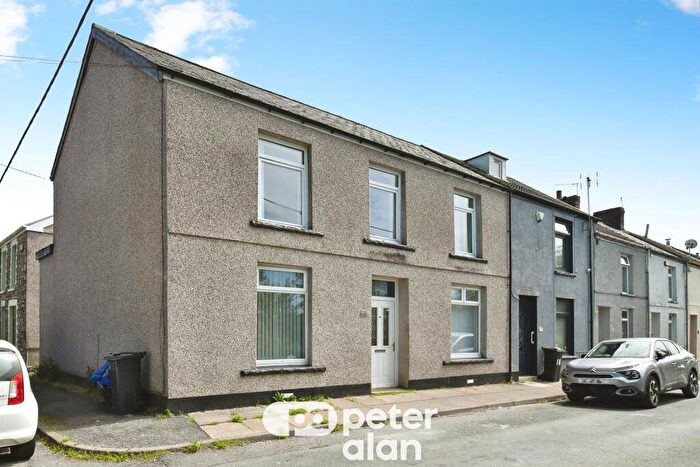 4 Bedroom End Of Terrace House For Sale In Ivor Terrace, Dowlais, Merthyr Tydfil, CF48