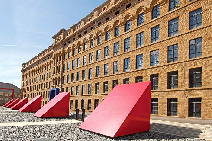 1 Bedroom Flat To Rent In Lilycroft Road, Bradford, BD9