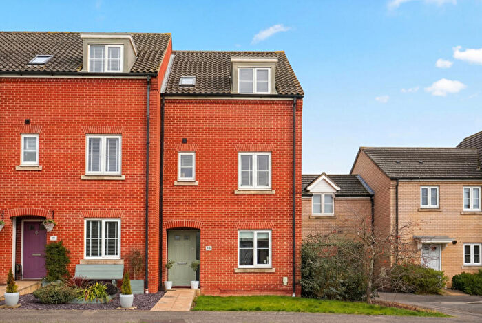 4 Bedroom End Of Terrace House For Sale In Kitten Close, Haverhill, Suffolk, CB9