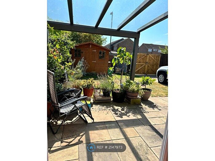 4 Bedroom Semi-Detached House To Rent In Everett Walk, Belvedere, DA17