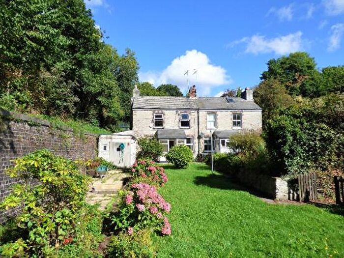 2 Bedroom Character Property To Rent In Lower Combe, Brixton, PL8