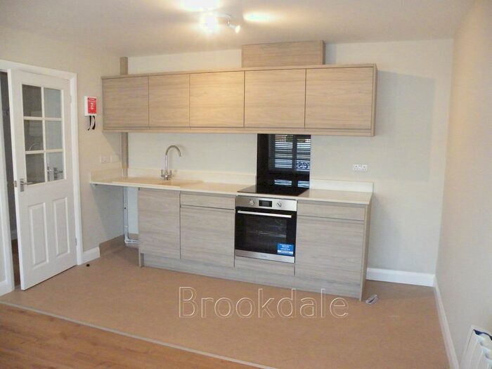 1 Bedroom Flat To Rent In Central Square, Stanground, Peterborough, PE2