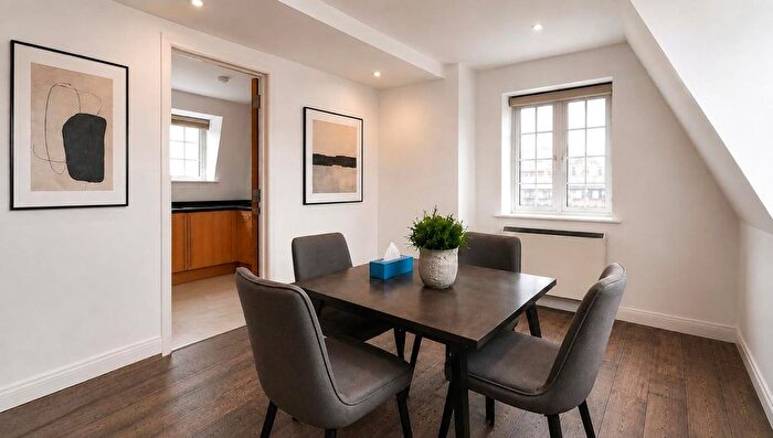 1 Bedroom Flat To Rent In Gloucester Place, Marylebone, London, W1U