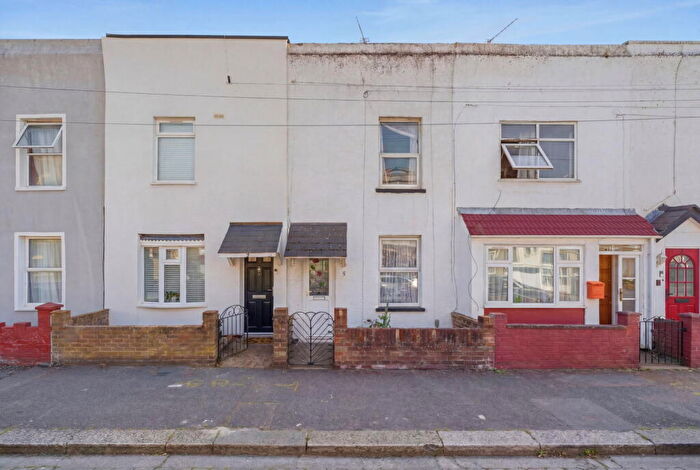 2 Bedroom Terraced House For Sale In Pitt Road, CR0