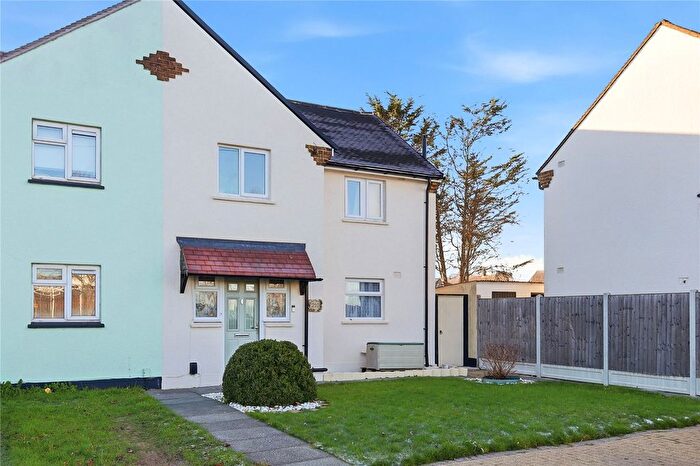 3 Bedroom Semi Detached House For Sale In Eastern Avenue, Southend-On-Sea, Essex, SS2