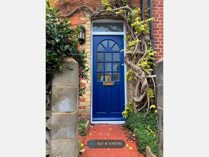 2 Bedroom Terraced House To Rent In Eagle Road, Guildford, GU1