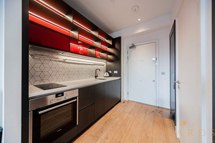 Studio To Rent In Flat, Java House, Botanic Square, London, E14 - Photo 3