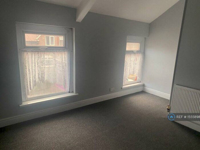3 Bedroom End Of Terrace House To Rent In Donnen Street, Port Talbot, SA13