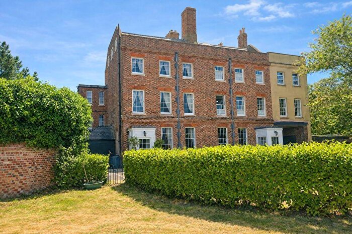 8 Bedroom Semi-Detached House For Sale In Sir John Richardson Avenue, Royal Haslar, Gosport, PO12