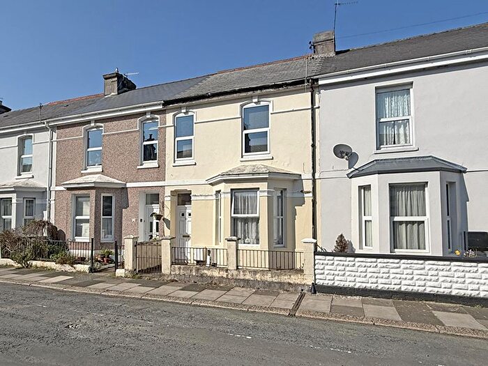 2 Bedroom Flat For Sale In Cromwell Road, St Judes, PL4