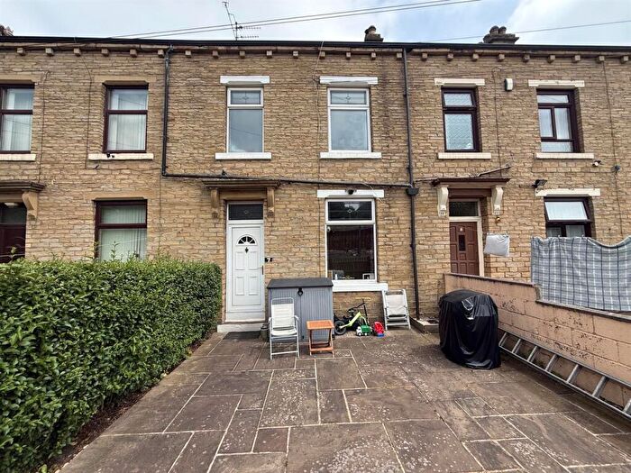 3 Bedroom Terraced House For Sale In Alva Terrace, Shipley, BD18