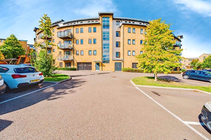 2 Bedroom Flat For Sale In Redwing Crescent, Waterstone Way, Greenhithe, Kent, DA9