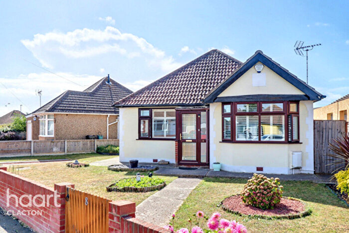 2 Bedroom Detached Bungalow For Sale In Windsor Avenue, Clacton-On-Sea, CO15