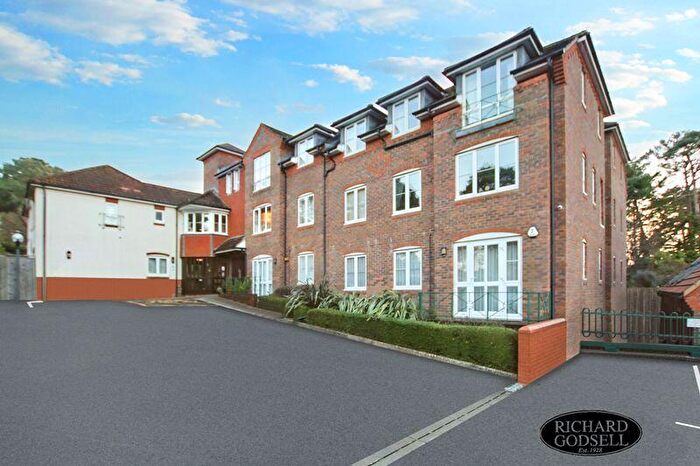 2 Bedroom Retirement Property For Sale In St Catherines Hill, BH23