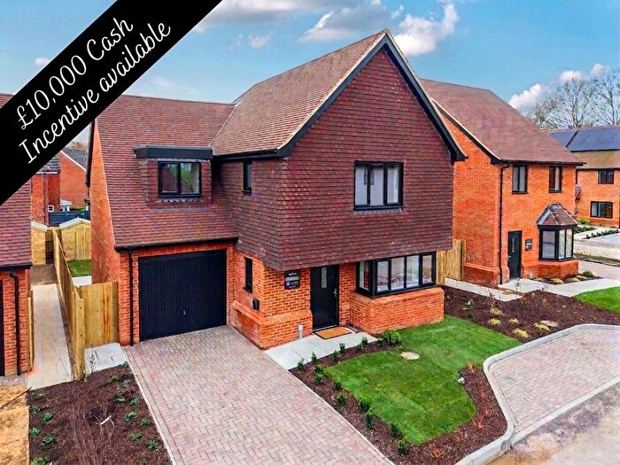 4 Bedroom Detached House For Sale In Abbey Way, Willesborough, TN24