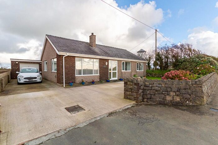 3 Bedroom Bungalow For Sale In Llanerchymedd, Isle Of Anglesey, LL71