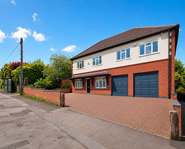 7 Bedroom Detached House For Sale In Woodville Road, Overseal, DE12