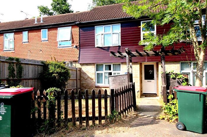 Studio To Rent In Southgate, RH11