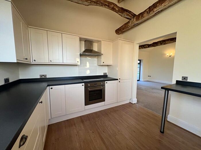 2 Bedroom Barn Conversion To Rent In Manor Farm, Church Laneham, DN22