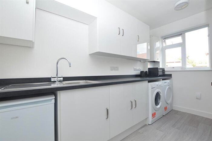 5 Bedroom End Of Terrace House To Rent In Bixley Close, Norwich, NR5