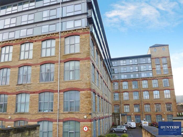 2 Bedroom Property For Sale In The Silk Mill, Dewsbury Road Elland, HX5