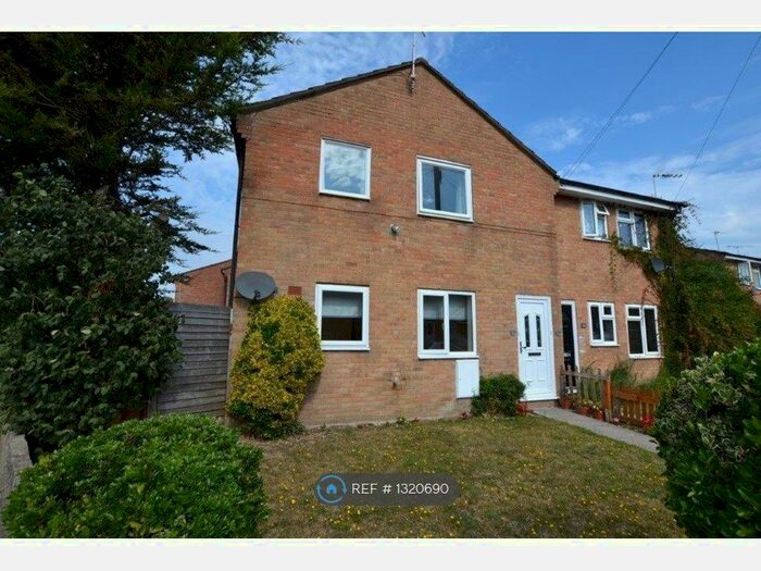 2 Bedroom Flat To Rent In Broadmayne Road, Poole BH12