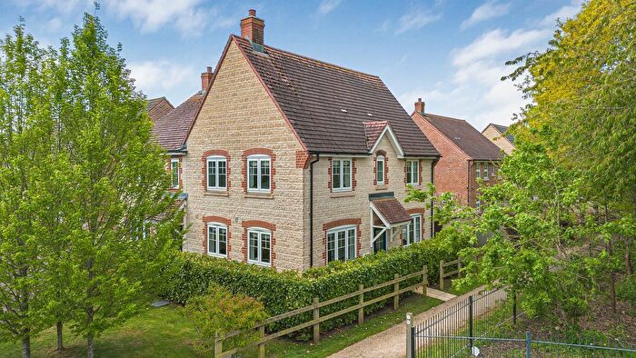 3 Bedroom Semi Detached House For Sale In Nursery End, Stanford In The Vale, Faringdon, Oxfordshire, SN7