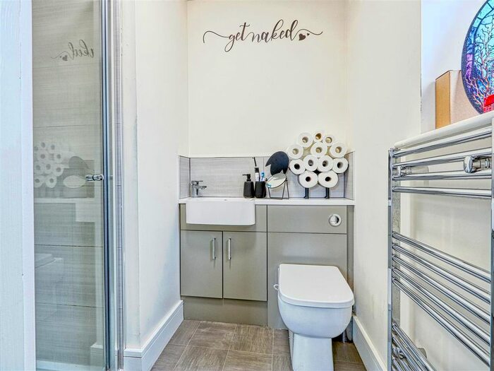 3 Bedroom Detached House For Sale In Cavendish Street North, Old Whittington, Chesterfield, Derbyshire, S41