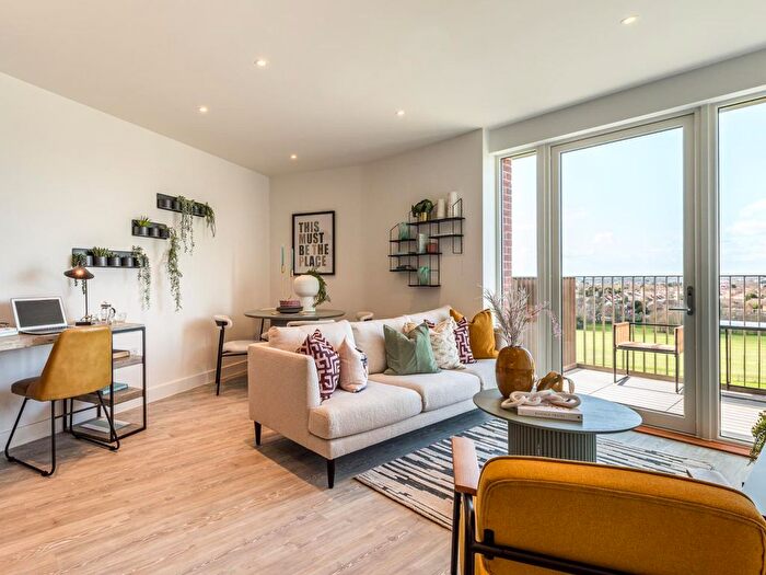 2 Bedroom Flat For Sale In Lampton Road, Hounslow, TW3