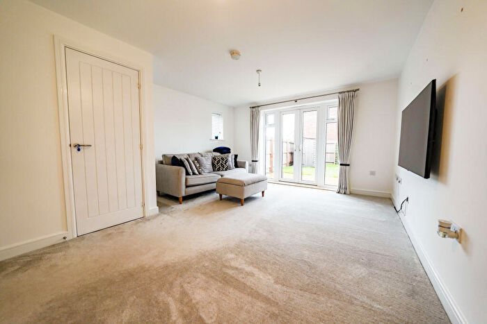 2 Bedroom End Of Terrace House To Rent In Mancetter Close, Kirby Muxloe, Leicester, Leicestershire, LE9