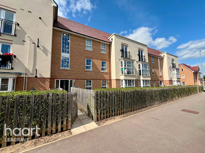 2 Bedroom Apartment For Sale In Frenchs Avenue, Dunstable, LU6