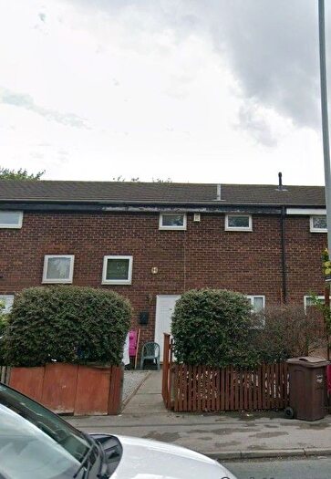 2 Bedroom Terraced House To Rent In Leicester Road, Salford, M7