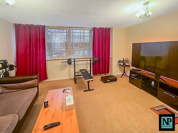 2 Bedroom Apartment To Rent In St Leonards Close, Dordon, B78