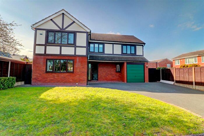 5 Bedroom Detached House For Sale In The Greenway, Marston Green, Birmingham, B37