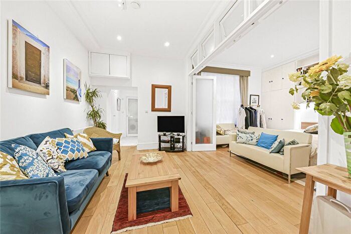 2 Bedroom Flat To Rent In Warrington Crescent, Maida Vale, London, W9