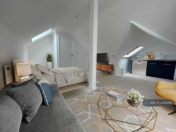 Studio To Rent In Tower Hamlets Street, Dover, CT17