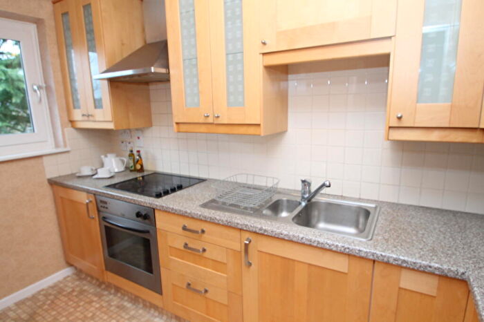 1 Bedroom Apartment To Rent In Tidenham Gardens, Croydon, CR0
