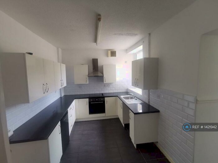 3 Bedroom Semi-Detached House To Rent In Merthyr Road, Glynneath, Neath, SA11