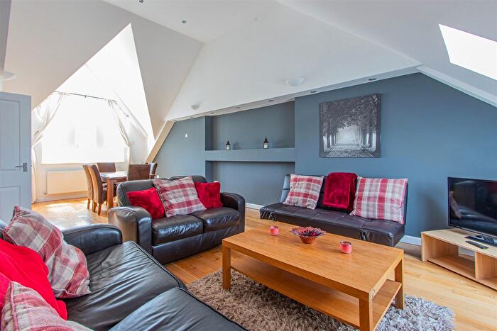 2 Bedroom Flat To Rent In Cowbridge Road East, Canton, Cardiff, CF11