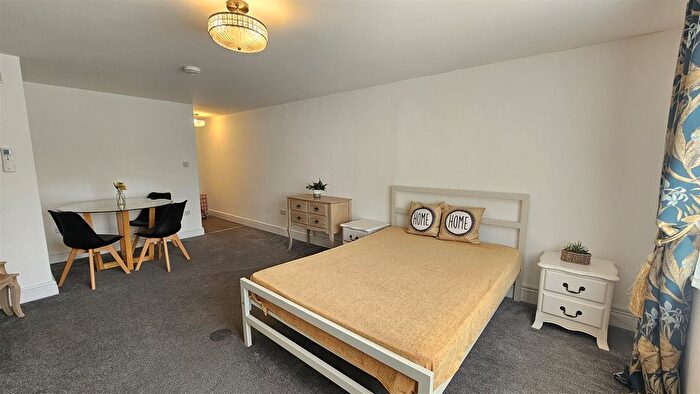 Studio To Rent In River Court, Ferry Lane, Cambridge, CB4