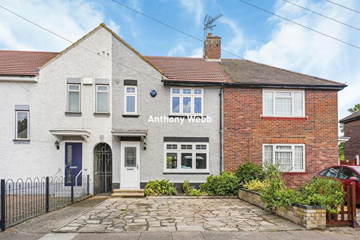 2 Bedroom Terraced House For Sale In Barclay Road, Edmonton, N18
