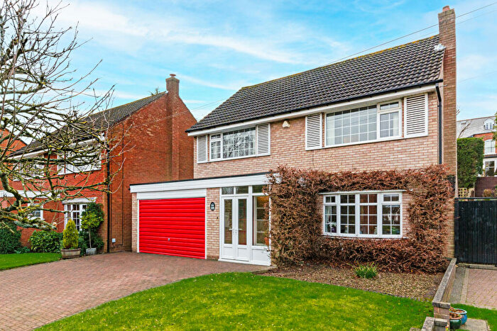 4 Bedroom Detached House For Sale In Radbourn Drive, Sutton Coldfield, B74