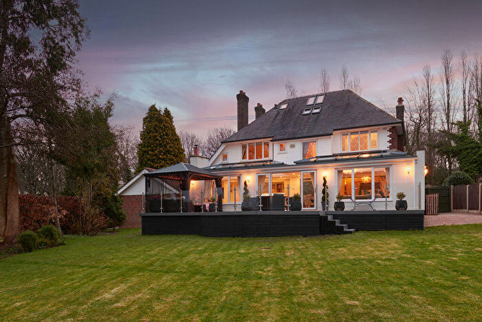 4 Bedroom Detached House For Sale In West Park, Gee Cross, Hyde, SK14